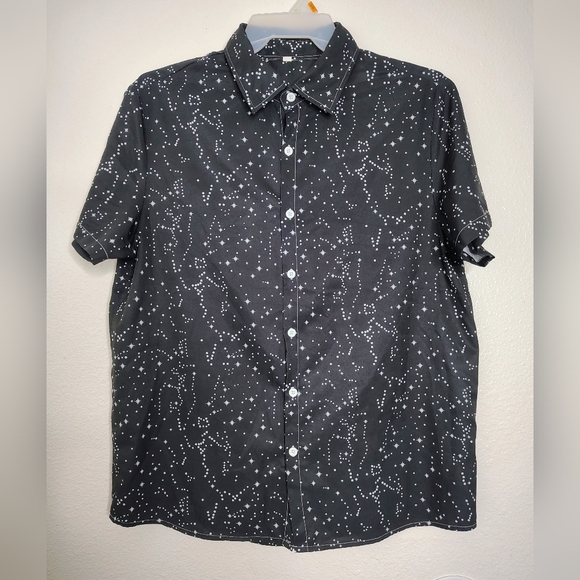 None Other - Men's Black Constellation Stars Pattern Black& White Shirt Sz M Short Sleeves